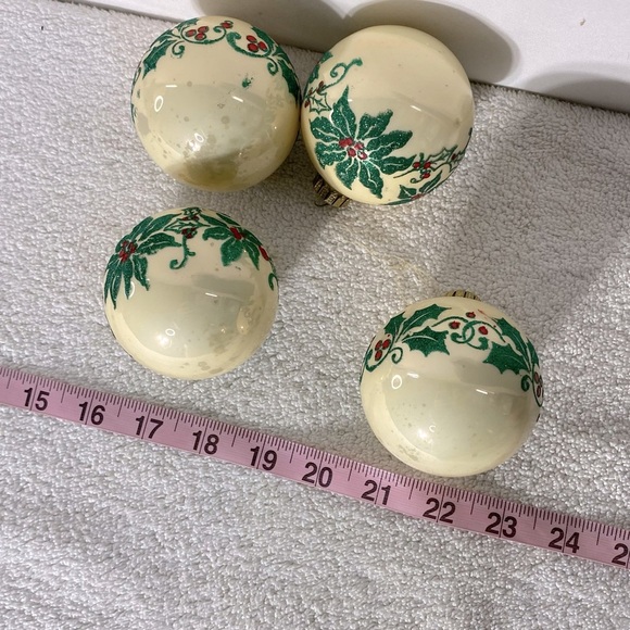 Vintage Accents Cream Green Glass Christmas Tree Ornaments X4 - Picture 2 of 11